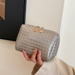 Classic Style Woven Pattern Cosmetic Bag - Image 3